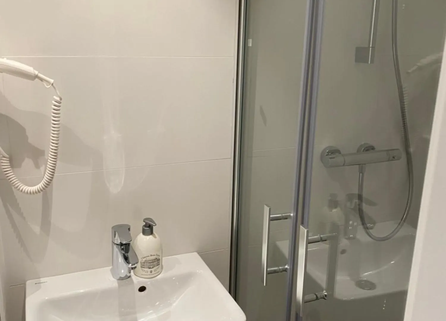 Hotel Petite Koenigsallee Self Check-In Düsseldorf
