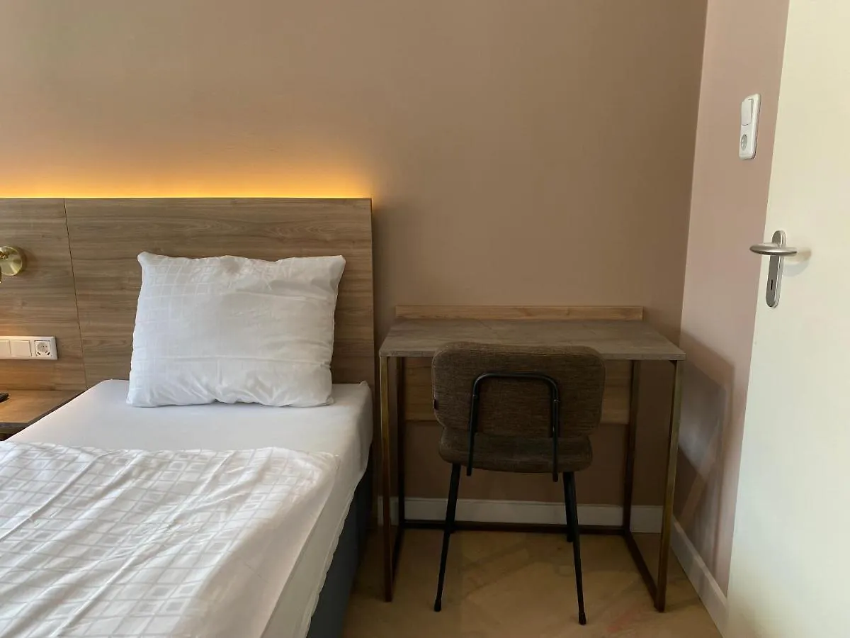 Hotel Petite Koenigsallee Self Check-In Düsseldorf